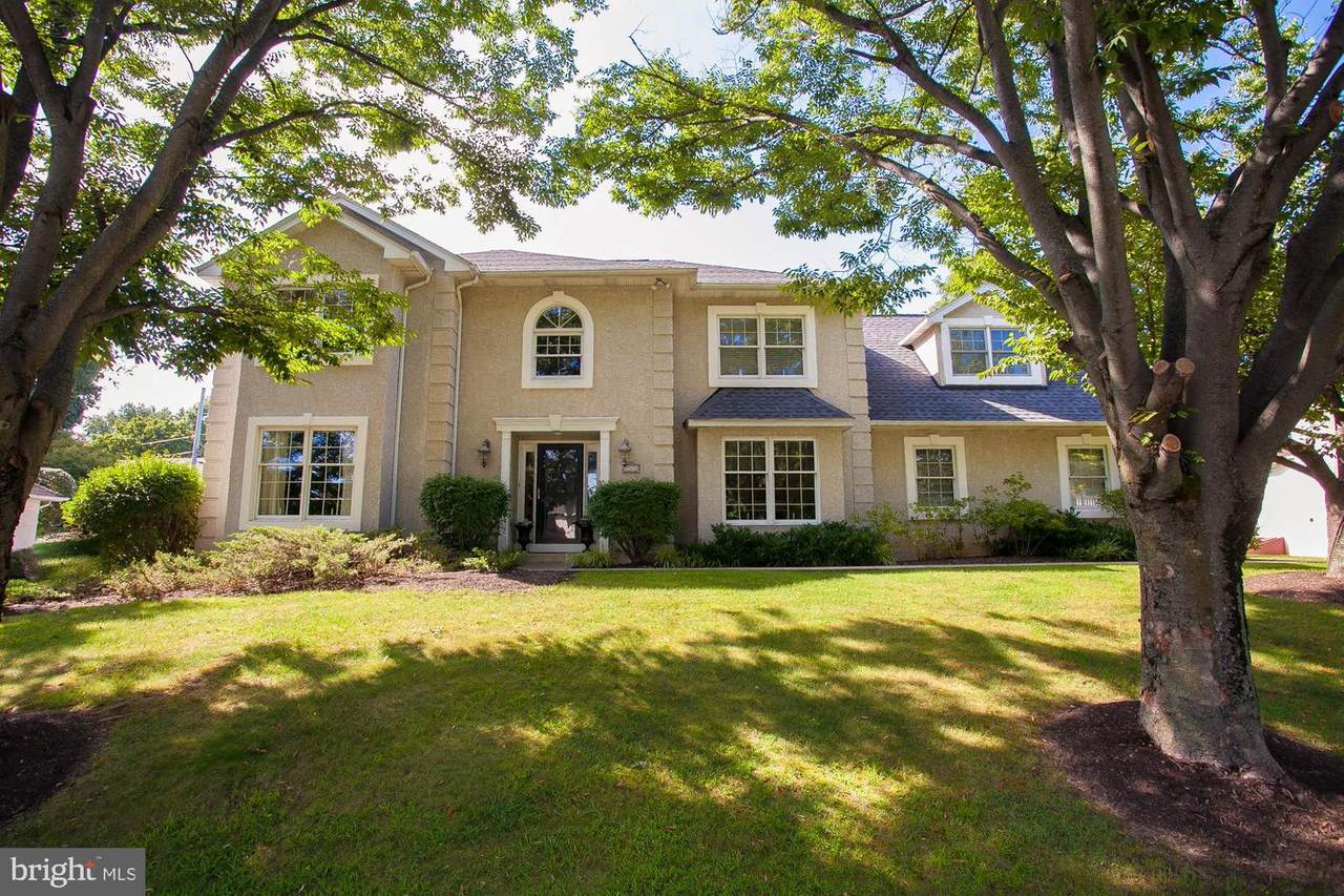 2323 Holly Lane - Photo 1