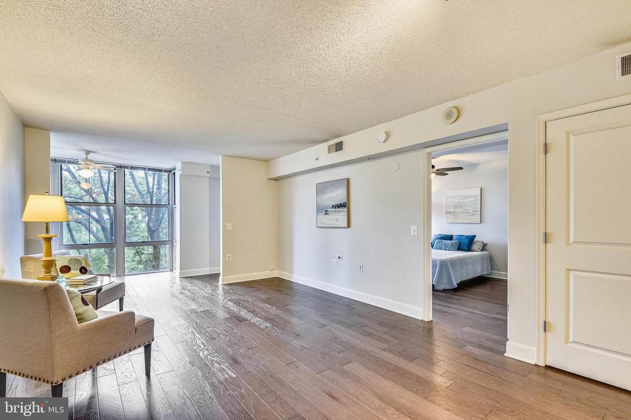 11800 Sunset Hills Road - Photo 1