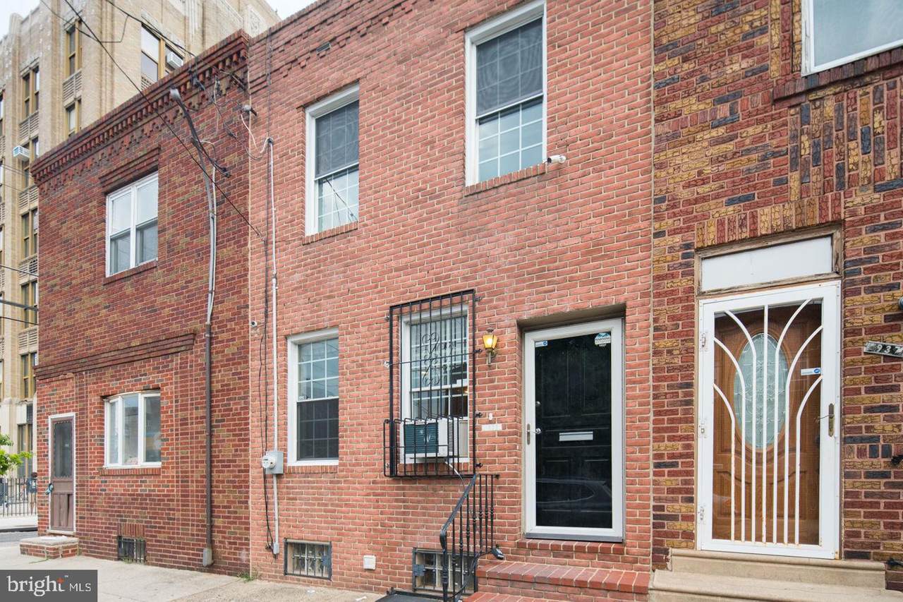 1935 9TH Street - Photo 1