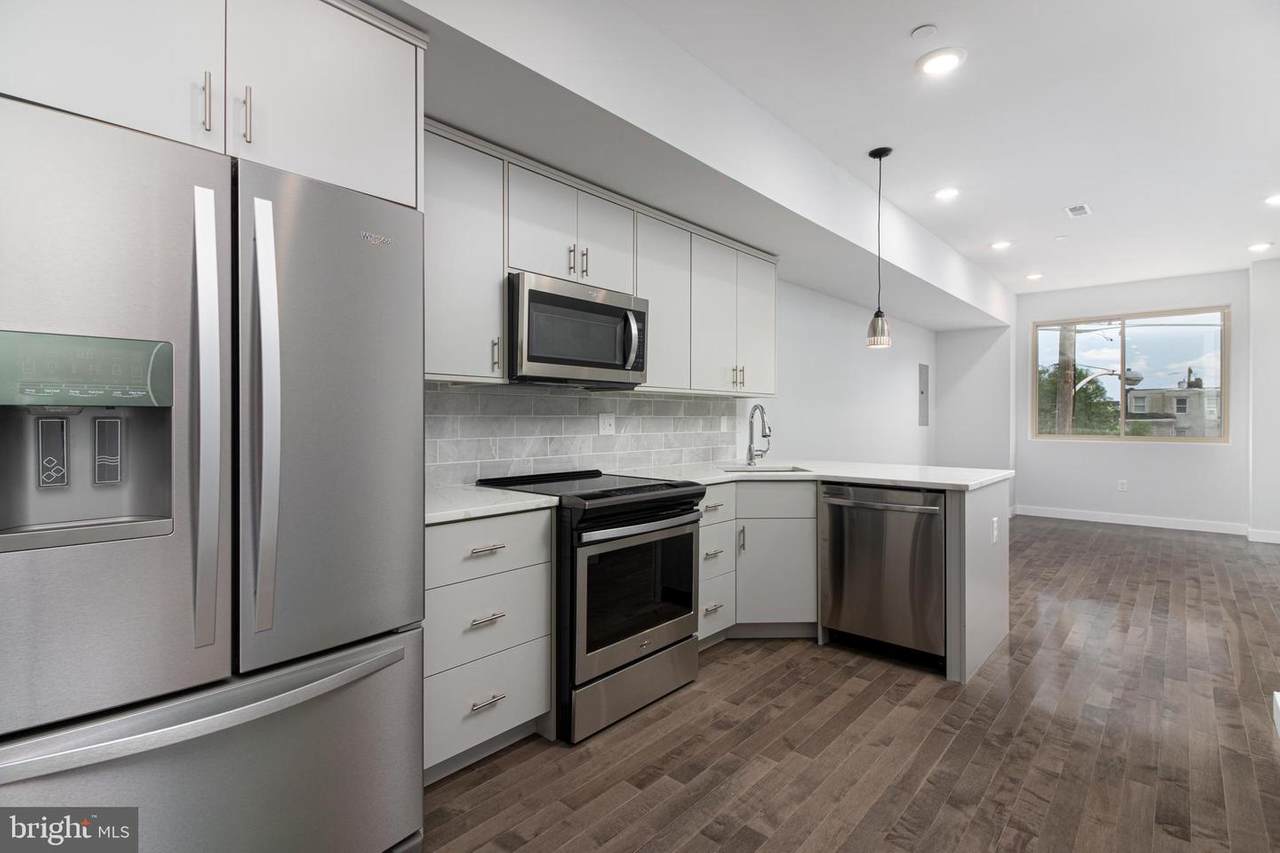 2122 7TH Street - Photo 1