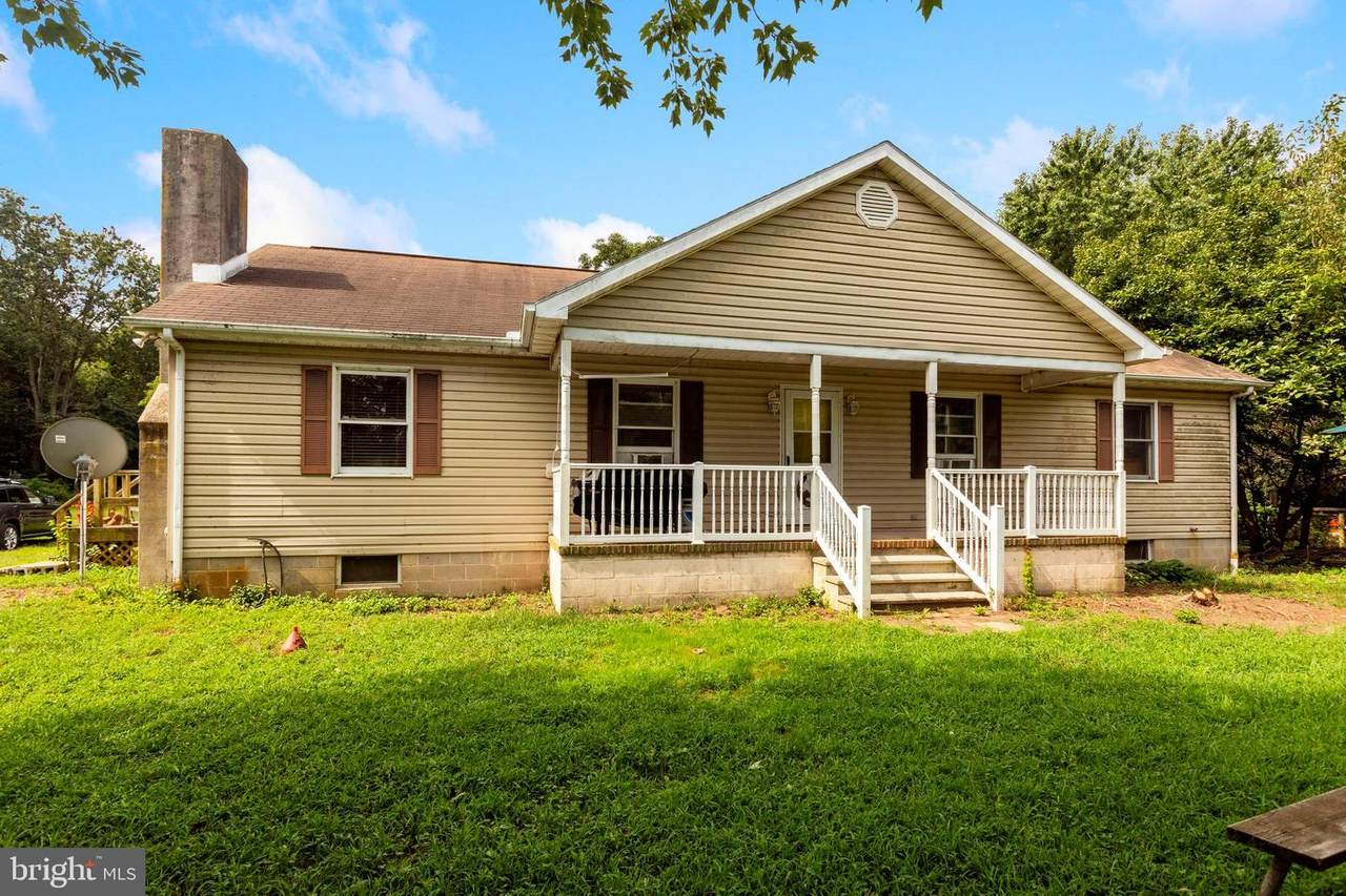 301 Hickory Lane - Photo 1