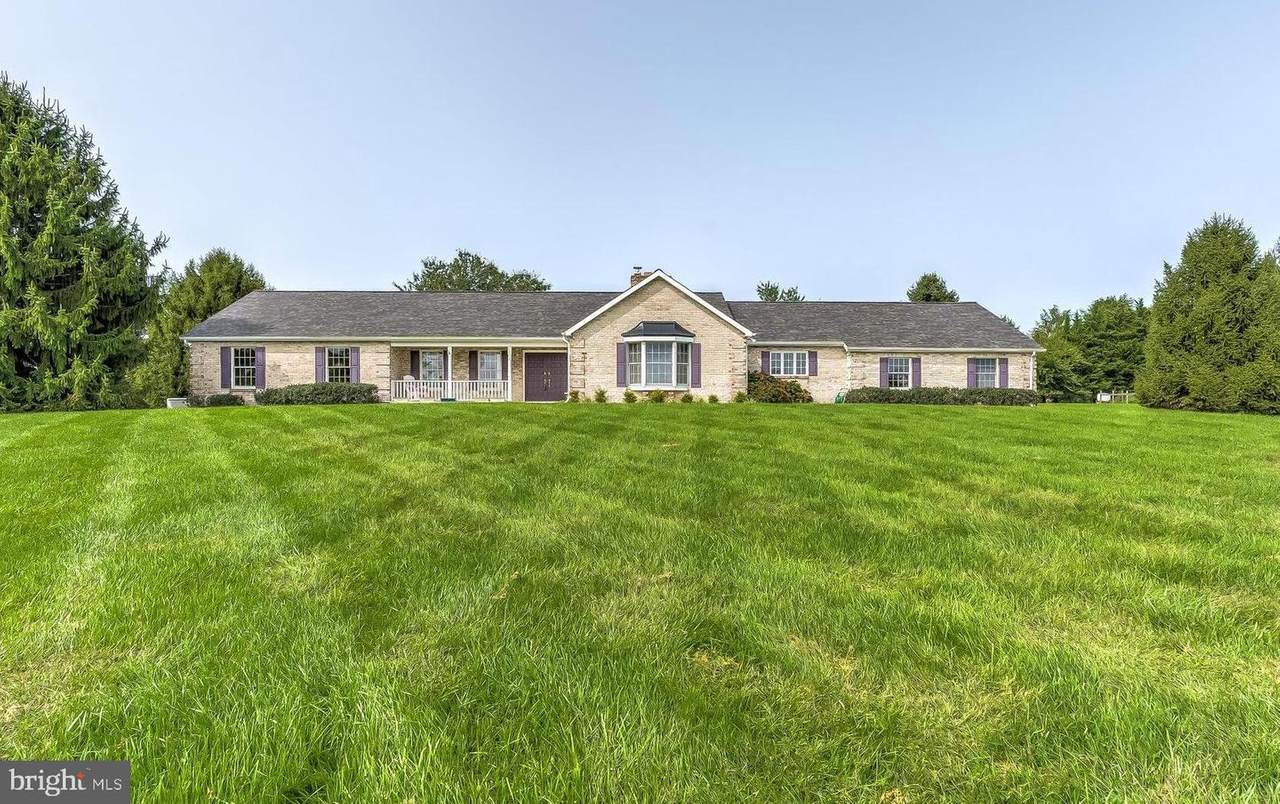 4424 Oakwood Overlook Court - Photo 1
