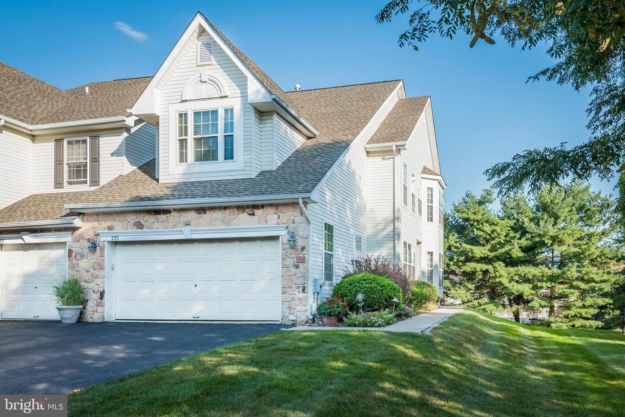 135 Stetson Drive - Photo 1