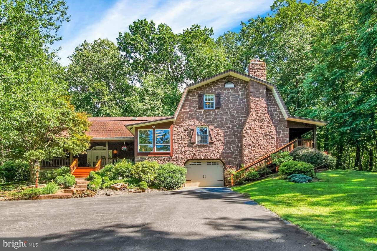 415 Vinemont Road - Photo 1