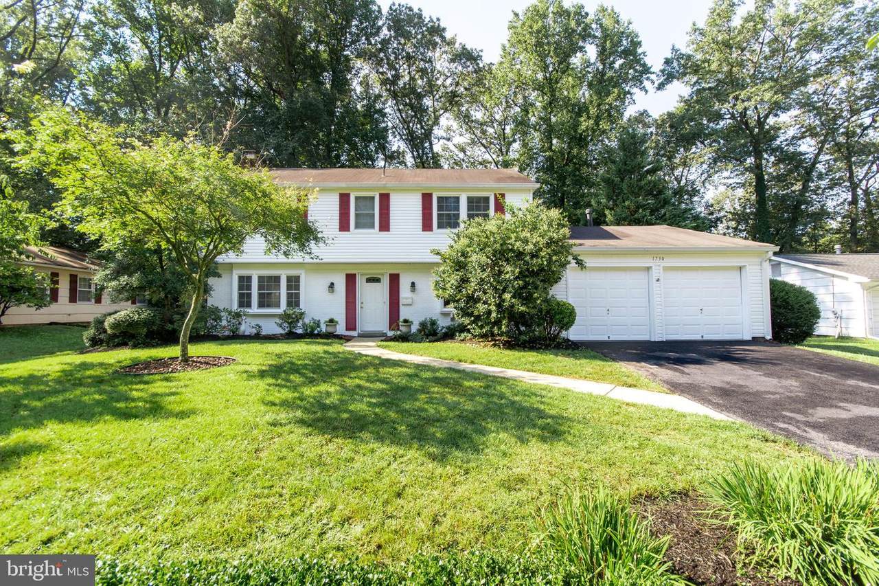 1730 Swinburne Avenue - Photo 1