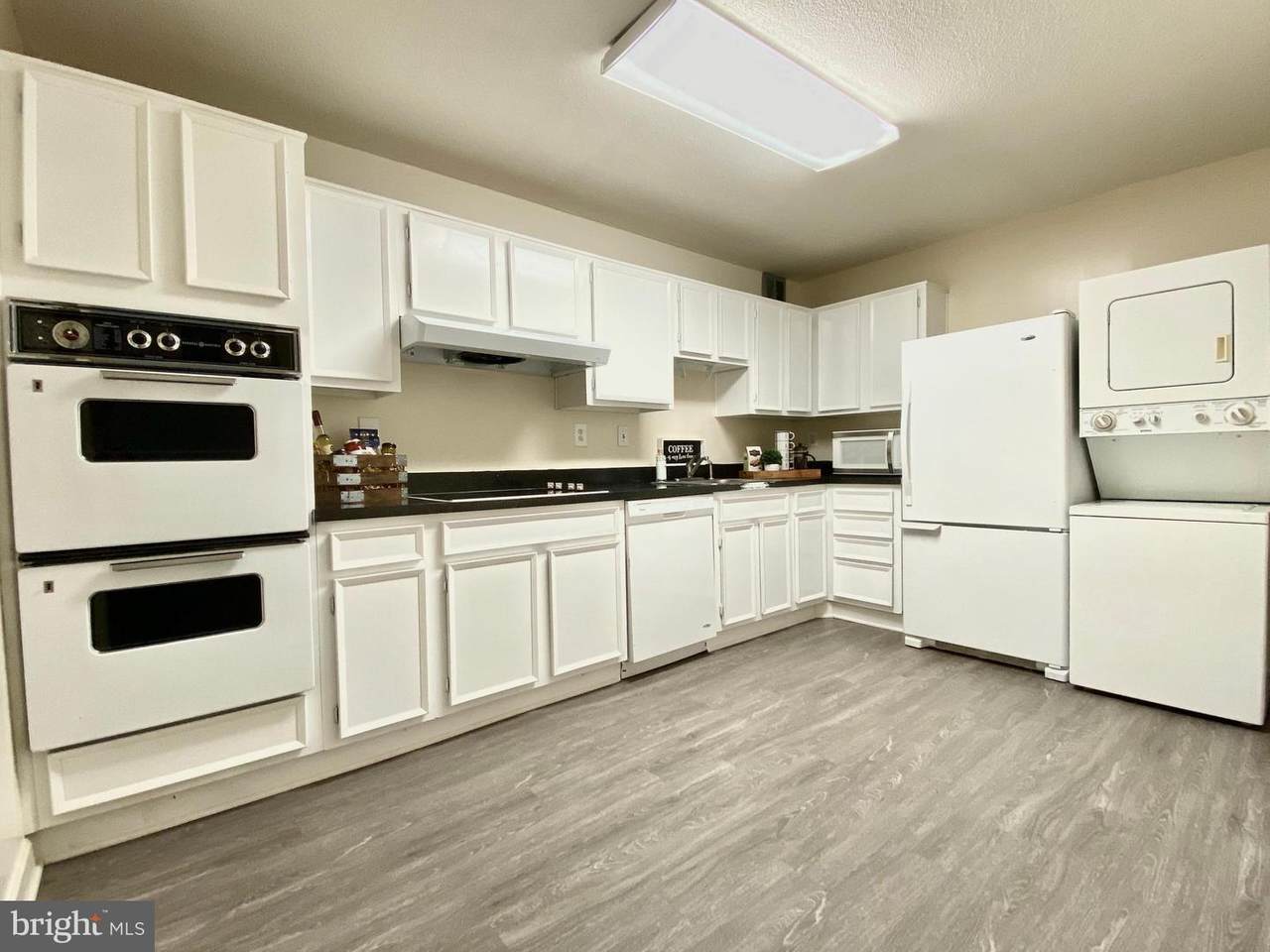 309 Yoakum Parkway - Photo 1