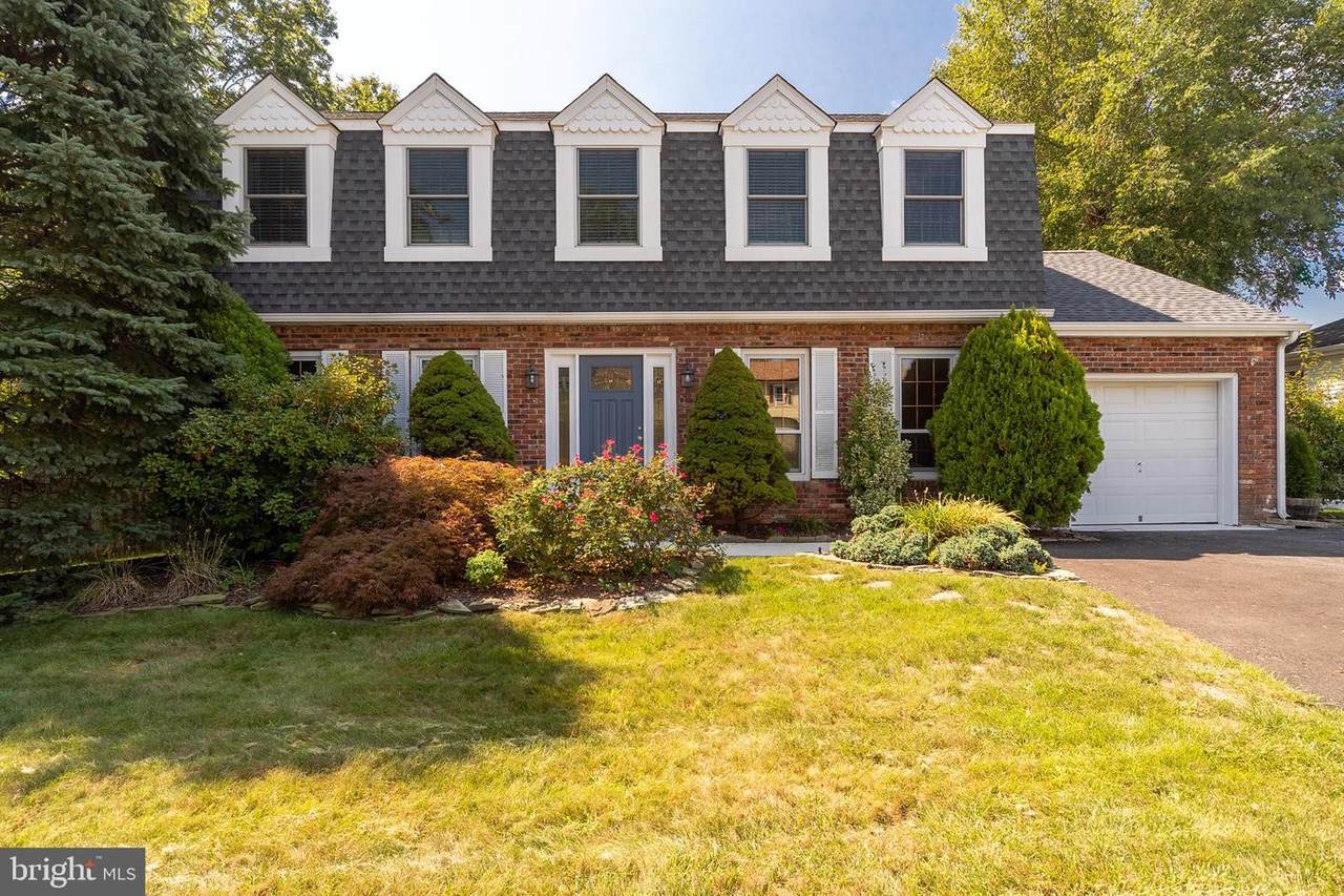 4 Elm Place - Photo 1