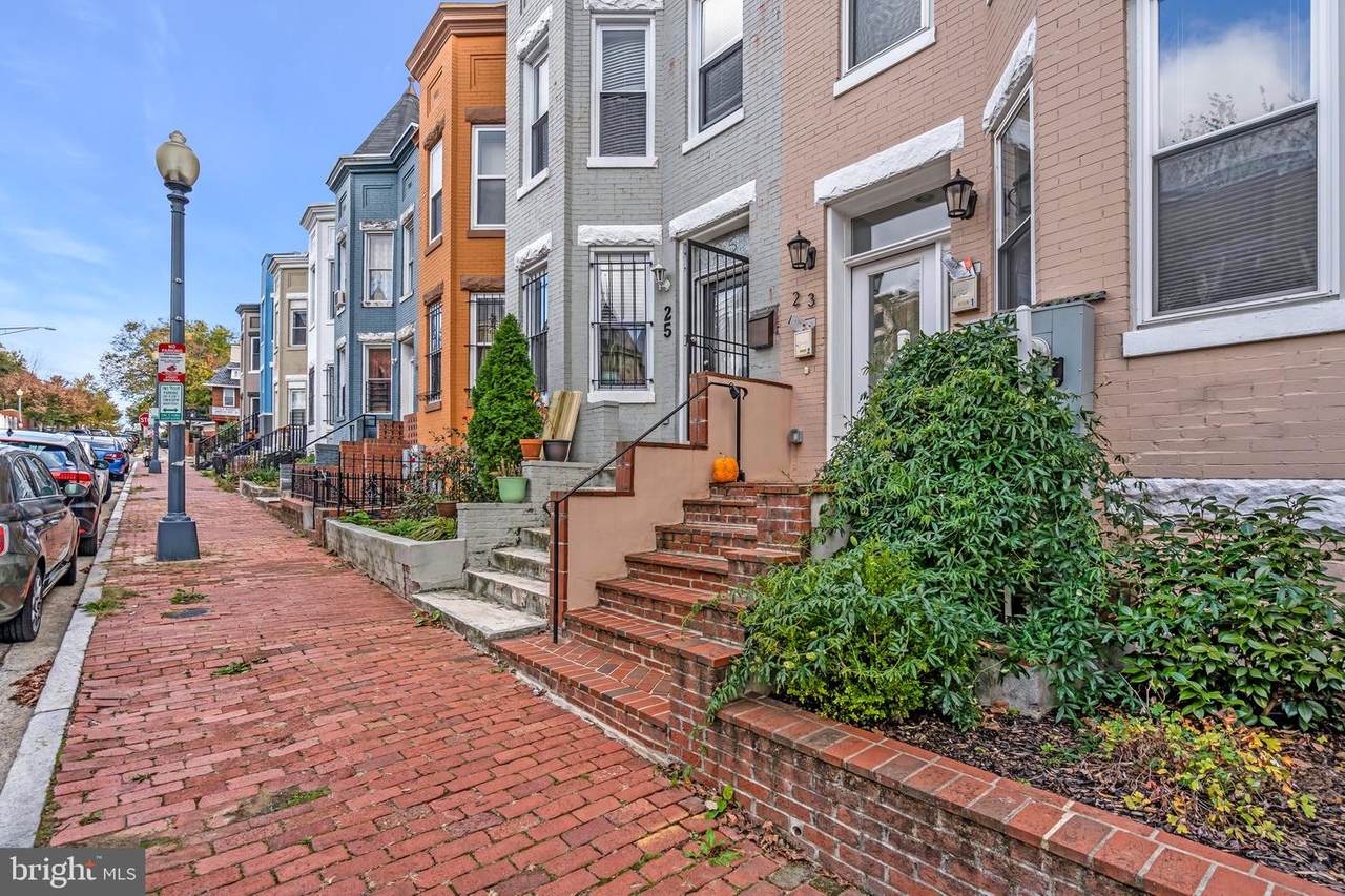 23 Todd Place - Photo 1