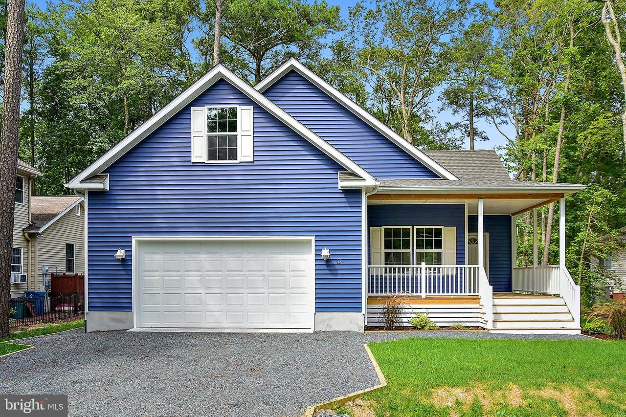 166 Ocean Parkway - Photo 1