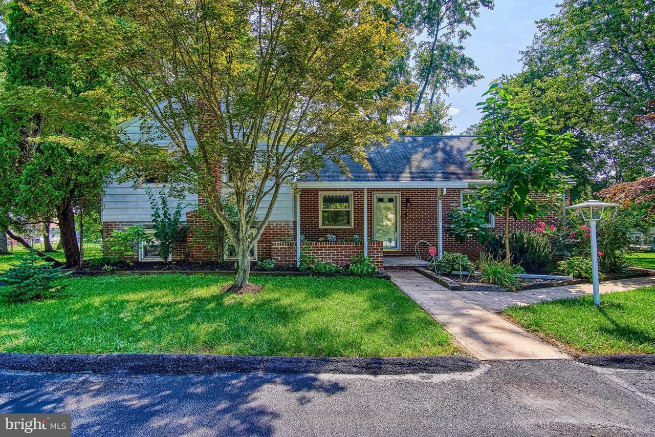 1743 Virginia Avenue - Photo 1