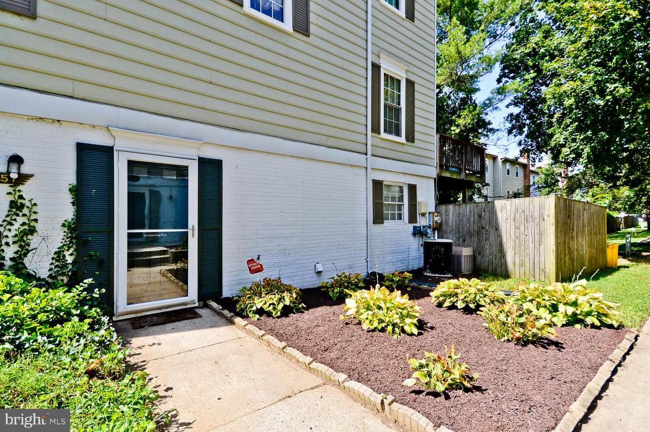1457 Chatham Court - Photo 1