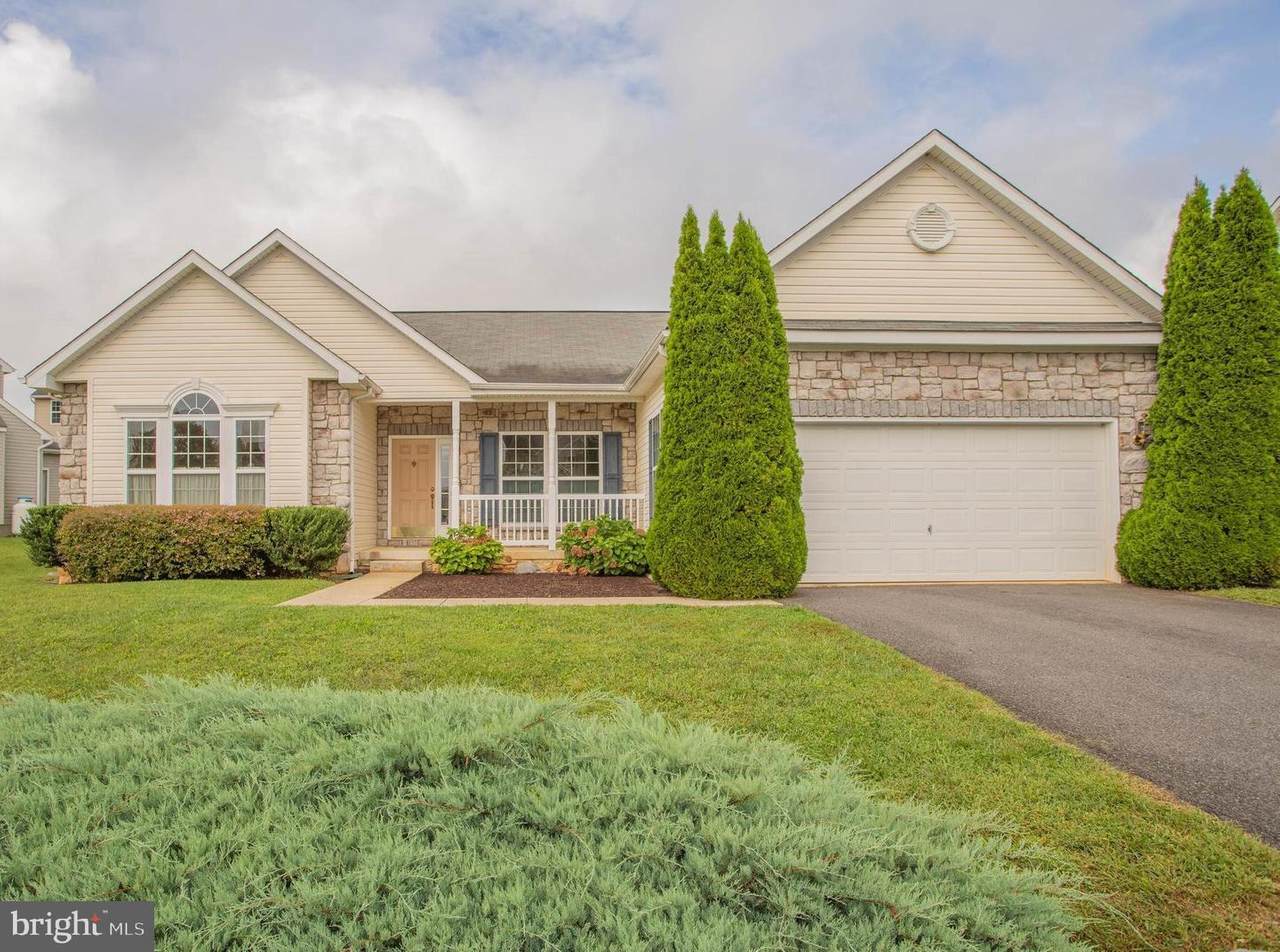 496 Bentley Drive - Photo 1