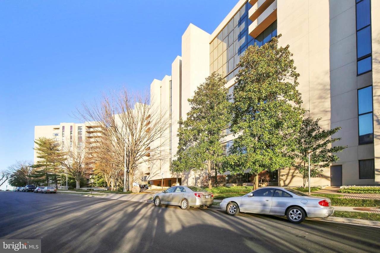 1101 Arlington Ridge Road - Photo 1