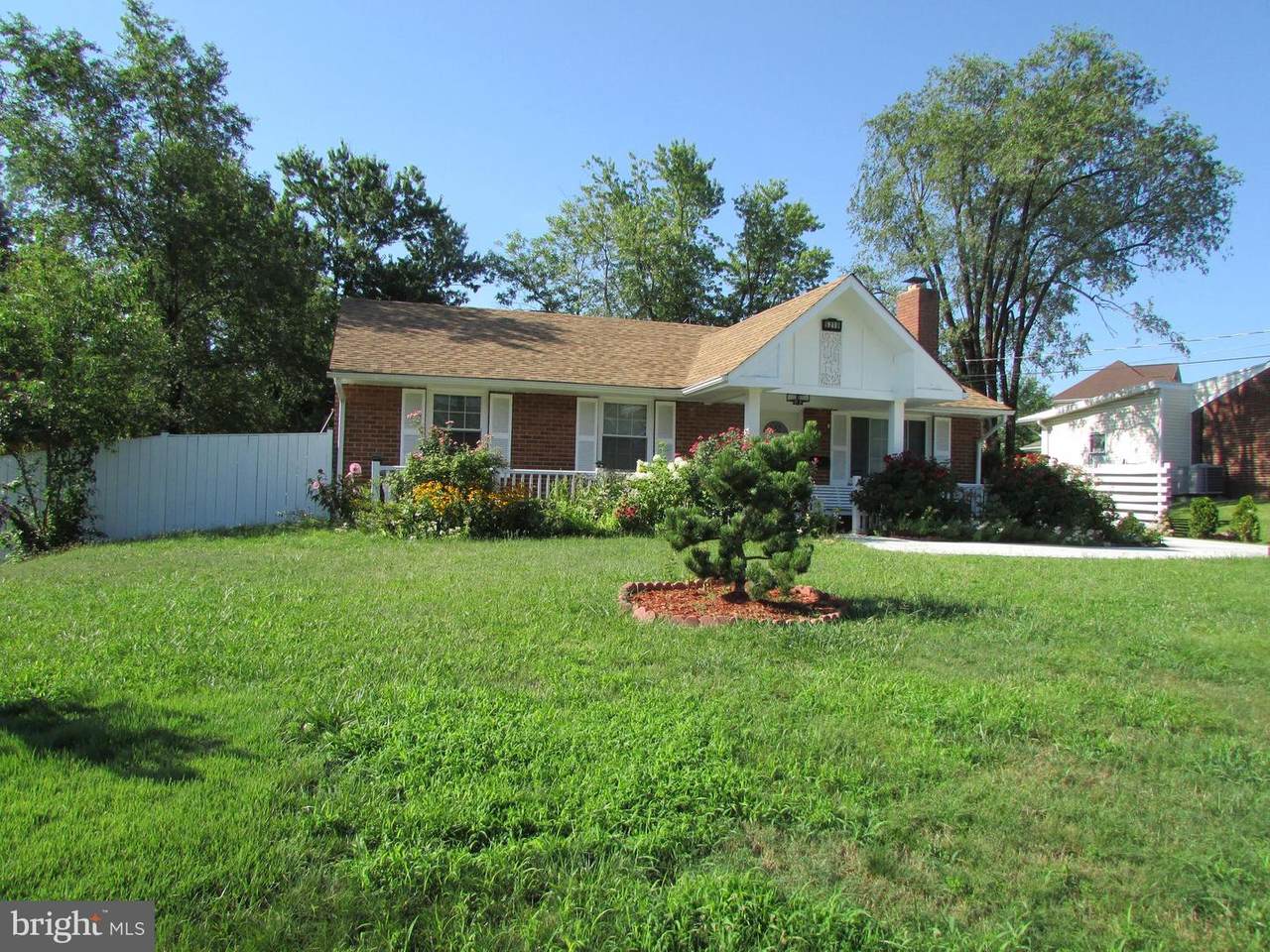 6219 Everglades Drive - Photo 1