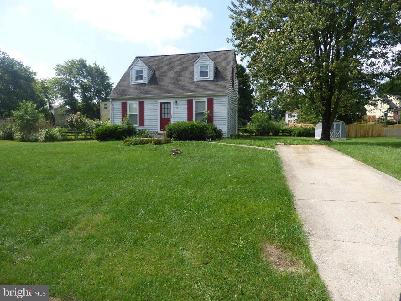506 Lewis Court - Photo 1