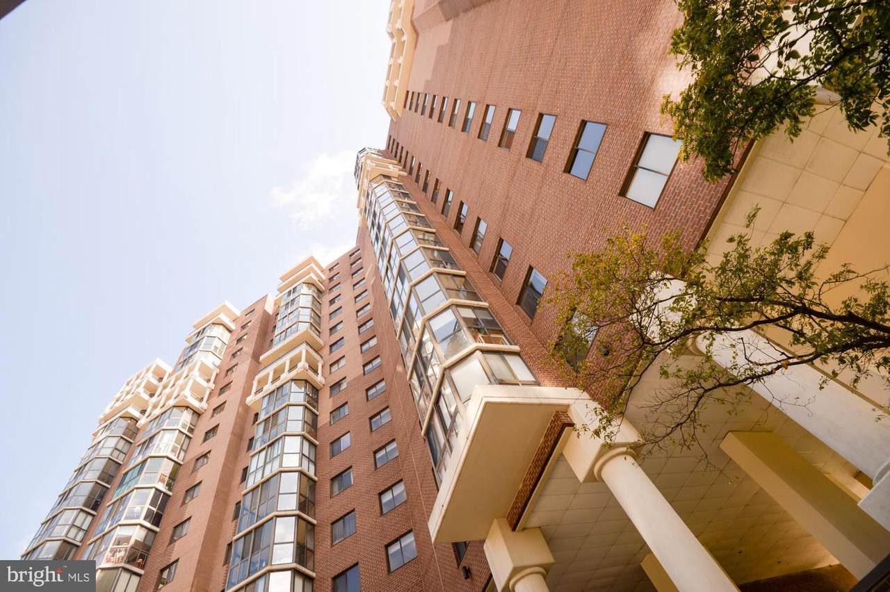 1600 Oak Street - Photo 1