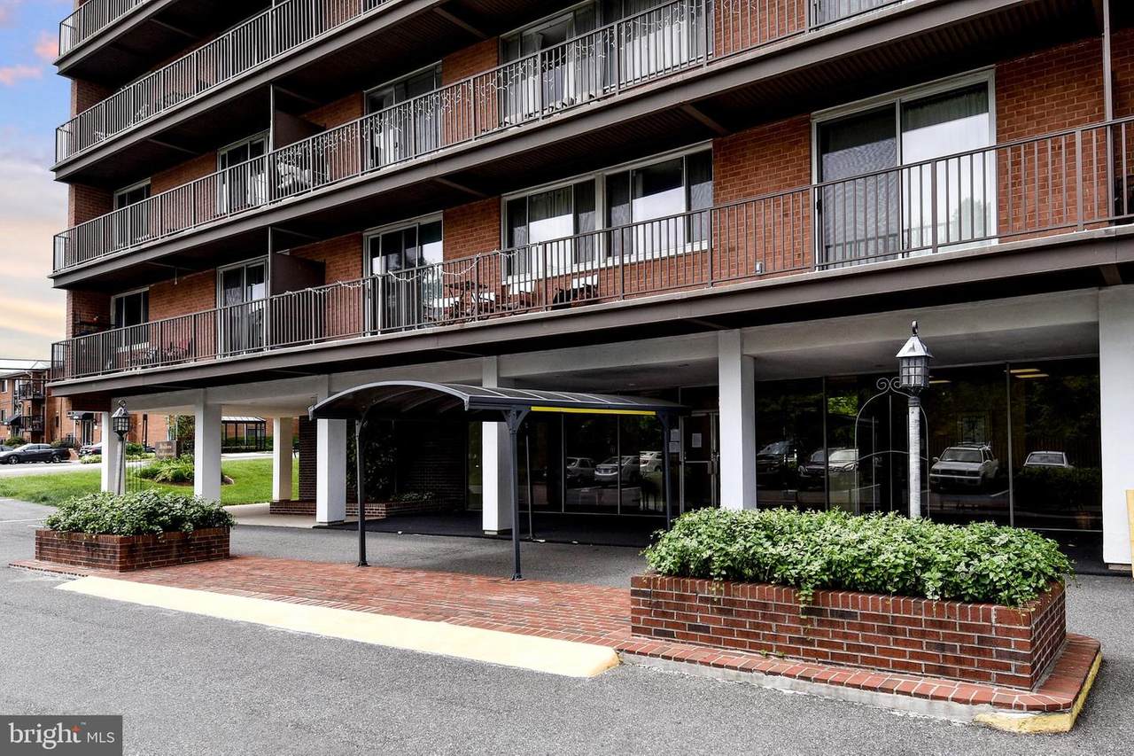 4343 Lee Highway - Photo 1