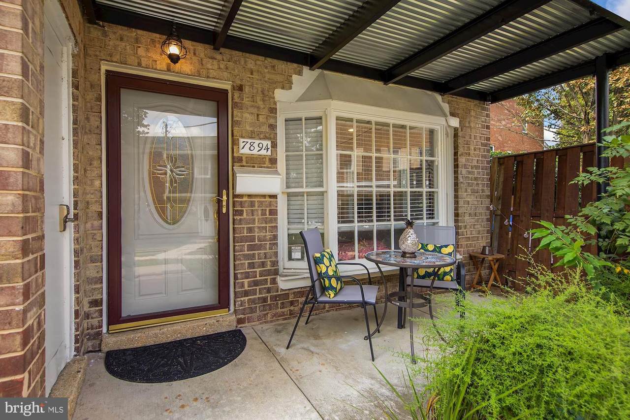 7894 Lakecrest Drive - Photo 1