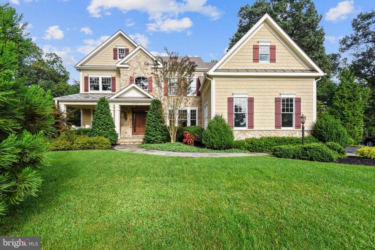 1729 Creek Crossing Road - Photo 1