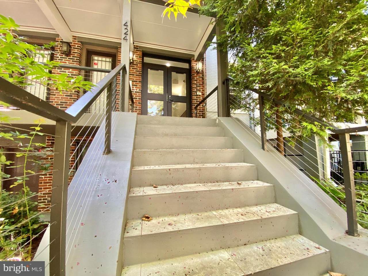 424 Q Street - Photo 1