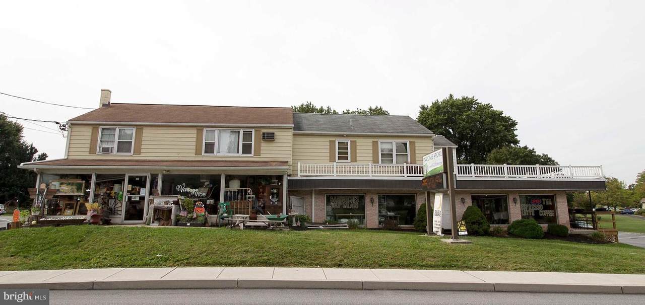 221 4TH Street - Photo 1