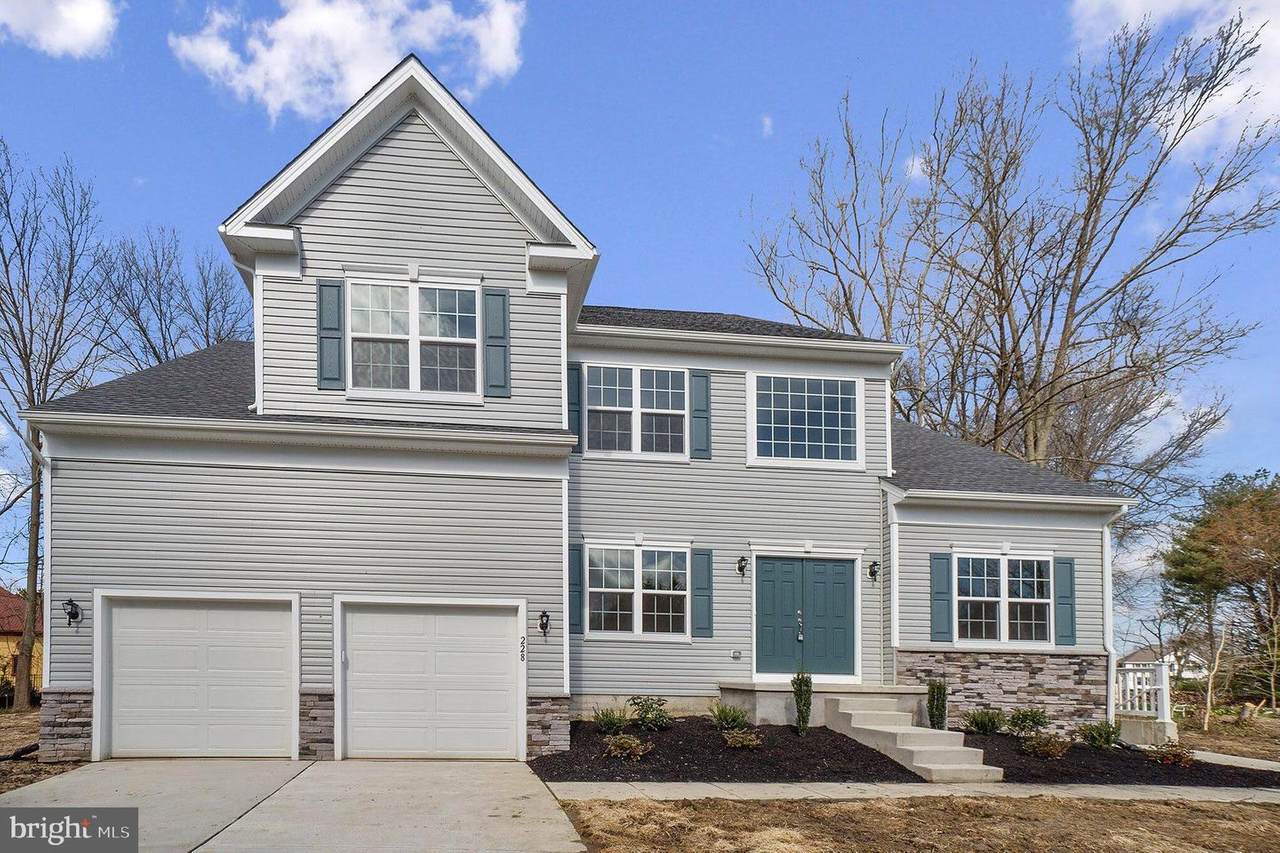 6 Oak Avenue - Photo 1