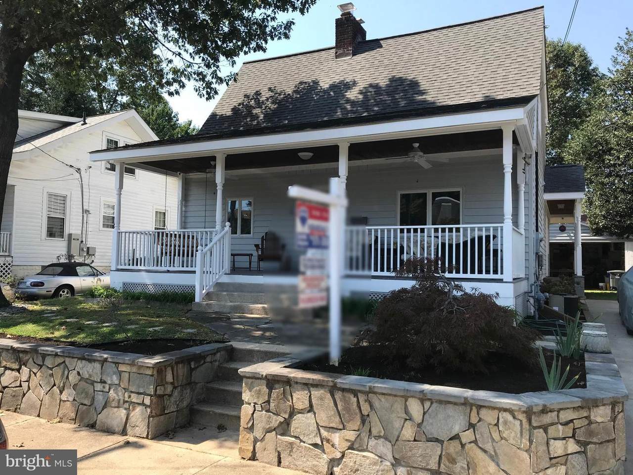 400 Adams Street - Photo 1