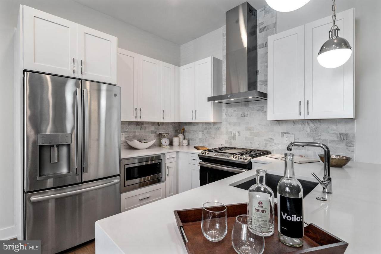 1910 Brown Street - Photo 1