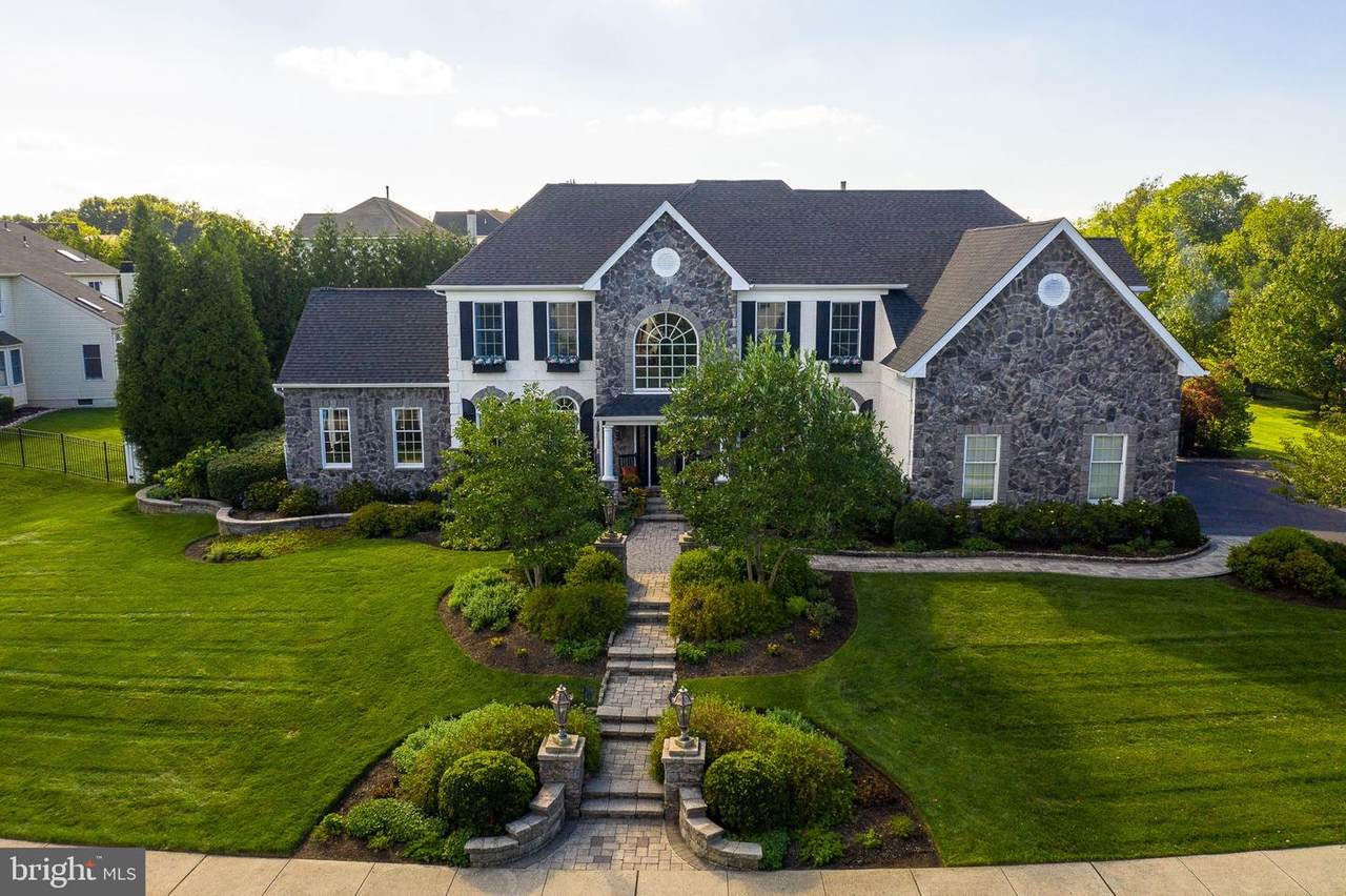 18 Radcliffe Drive - Photo 1