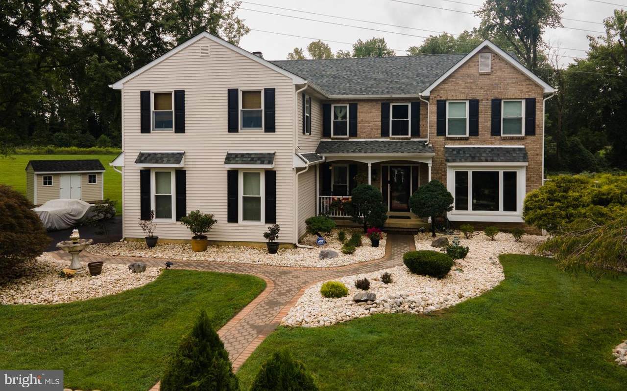 2651 Woodsview Drive - Photo 1