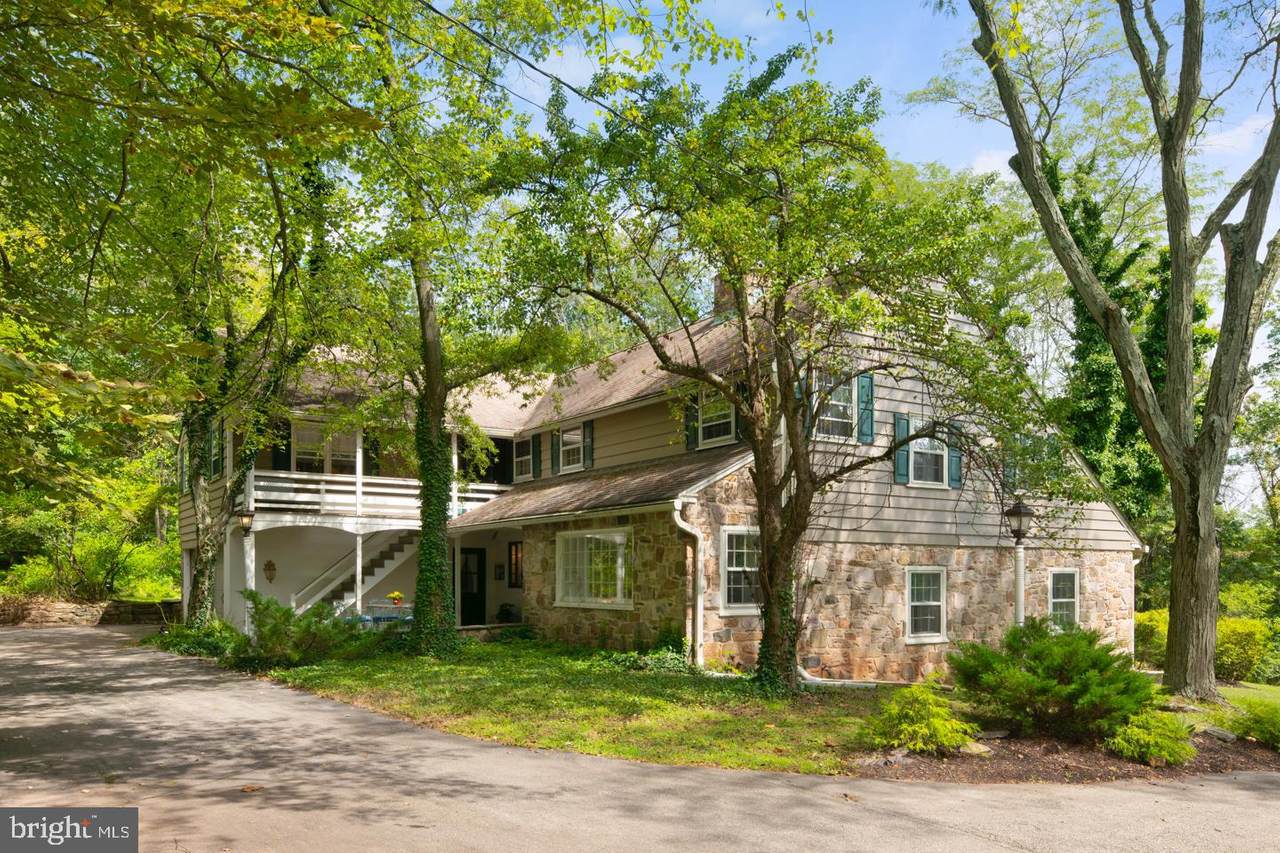 527 Whitehall Road - Photo 1