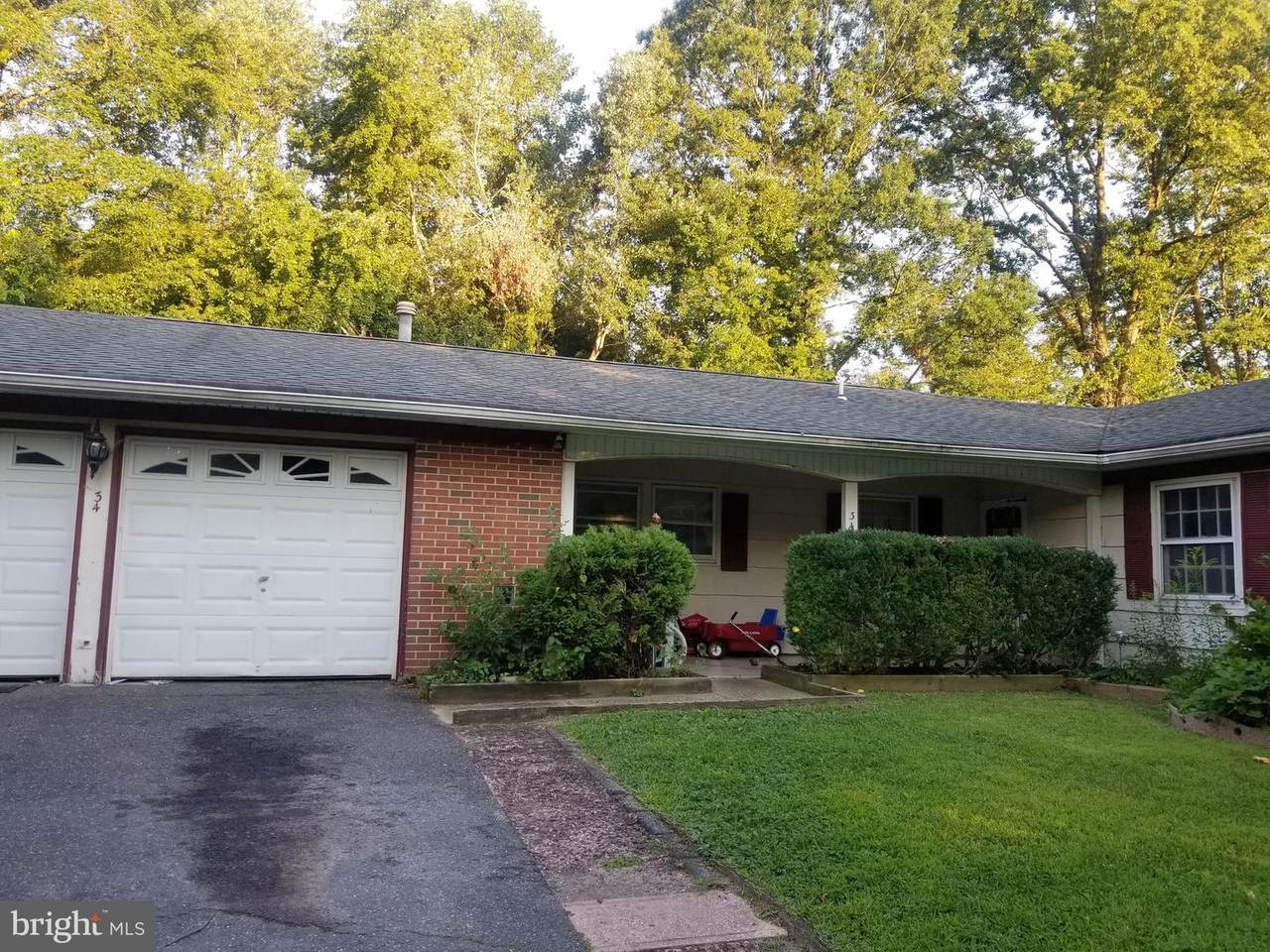 34 Tiffany Lane - Photo 1