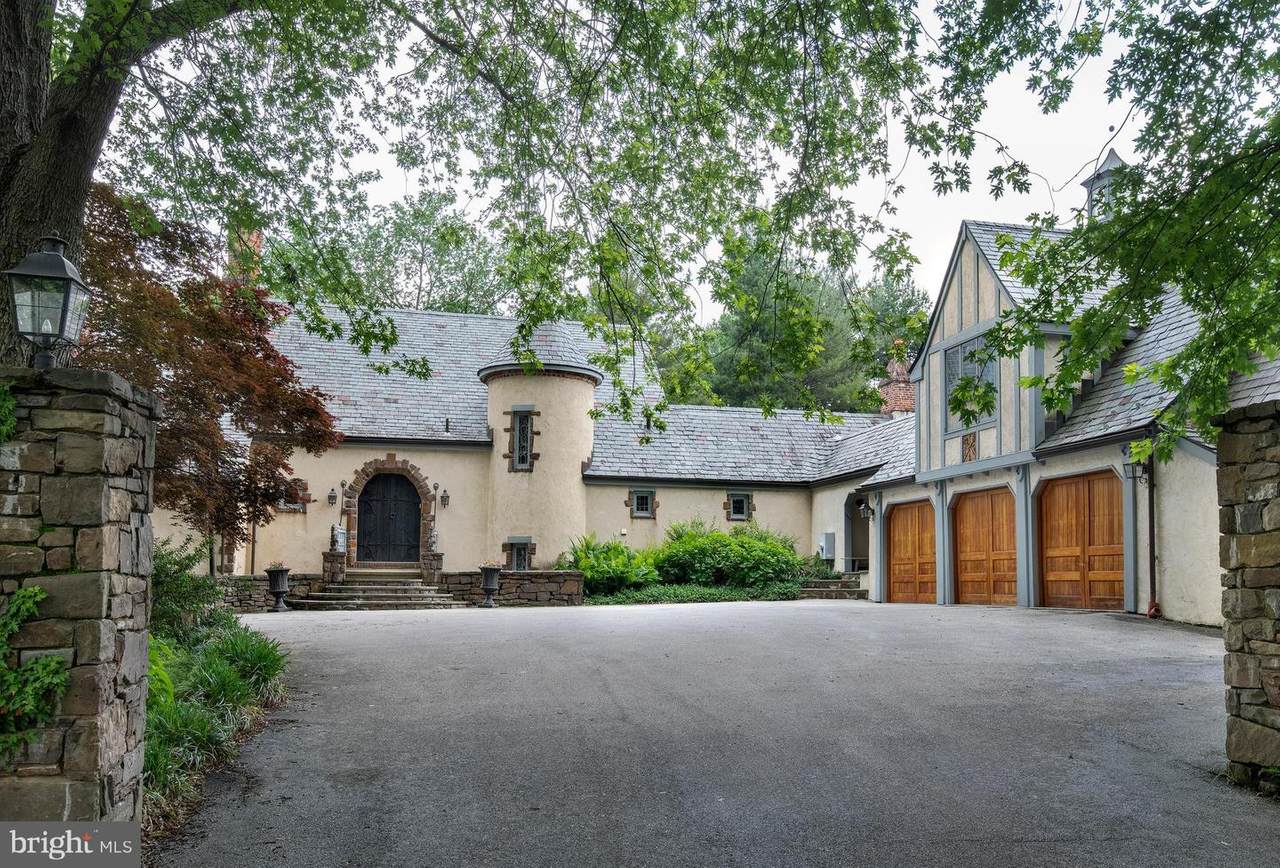 1079 Baron Drive - Photo 1