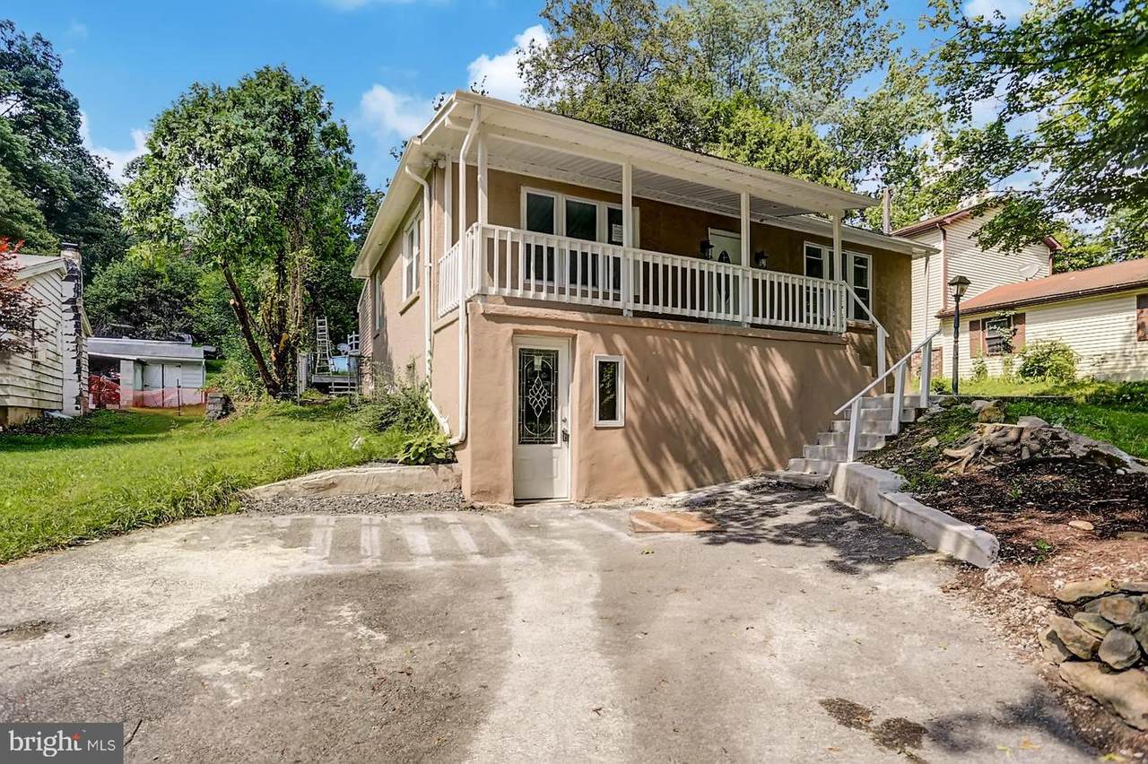 1827 Mount Laurel Road - Photo 1