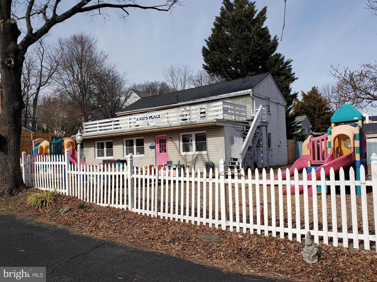 246 Loudoun Street - Photo 1