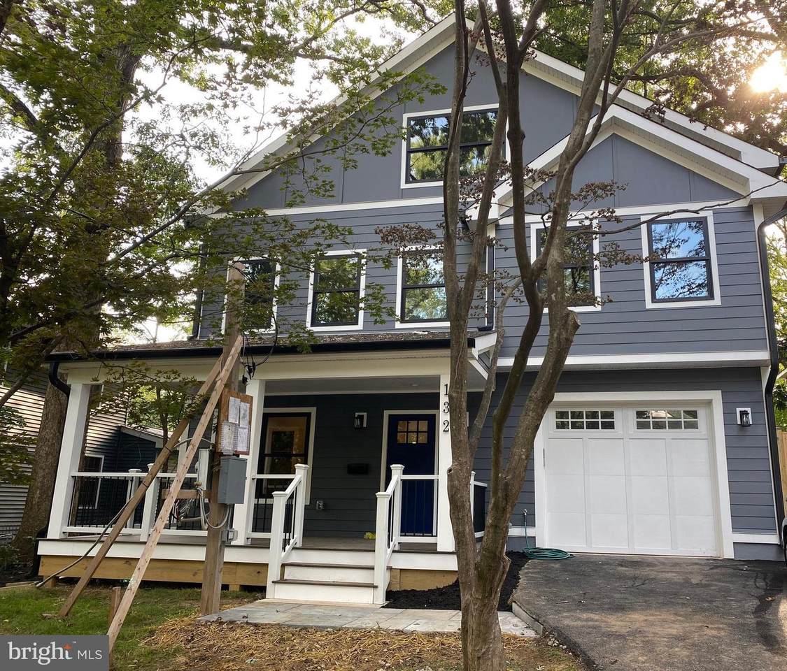 132 Ritchie Avenue - Photo 1