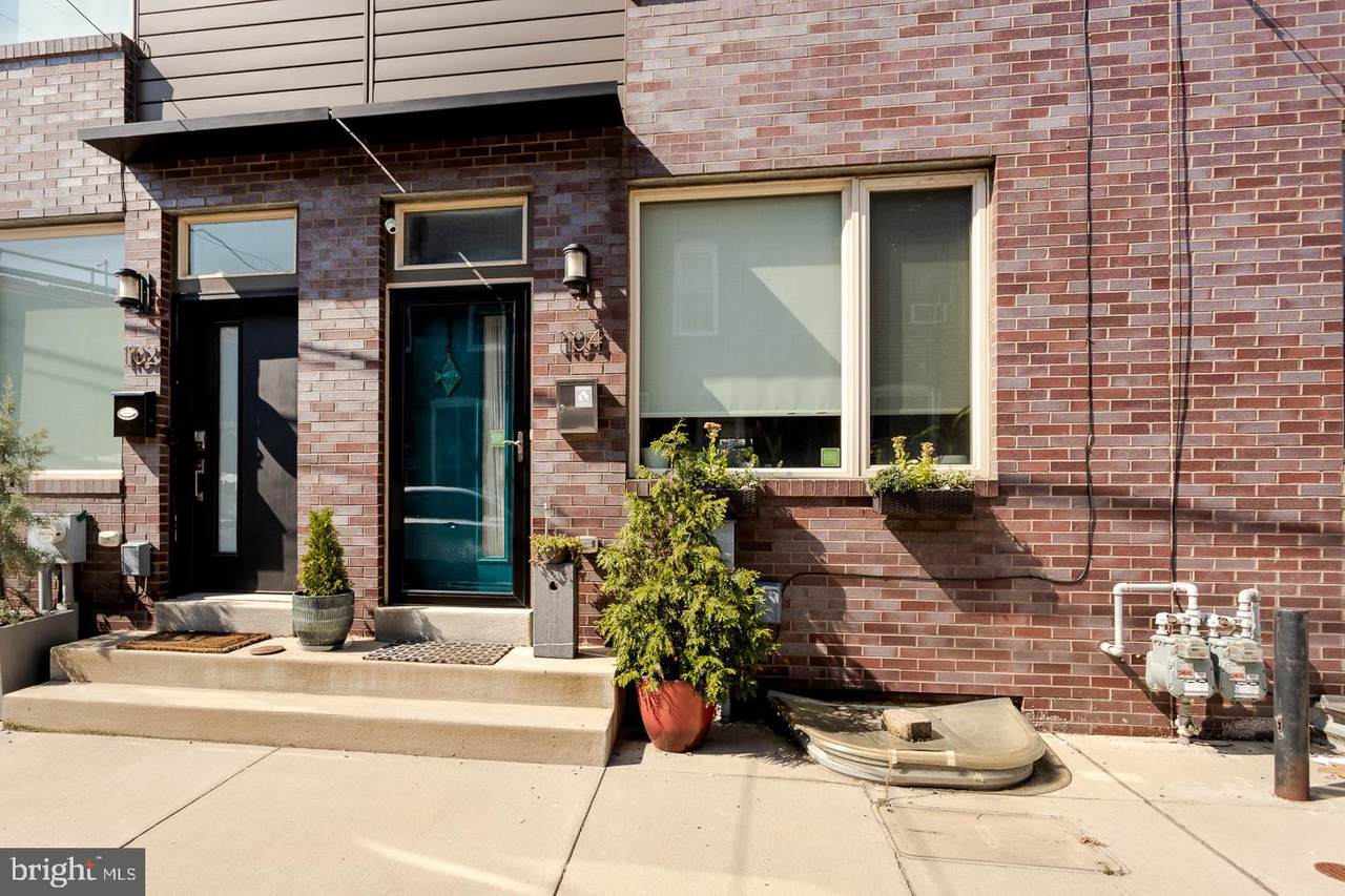 1104 Hewson Street - Photo 1