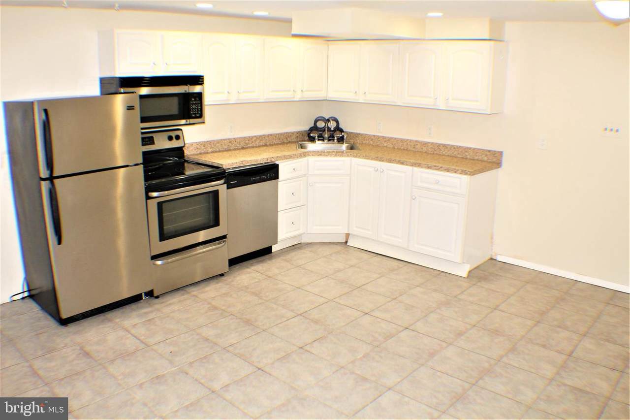 515 12TH Street - Photo 1
