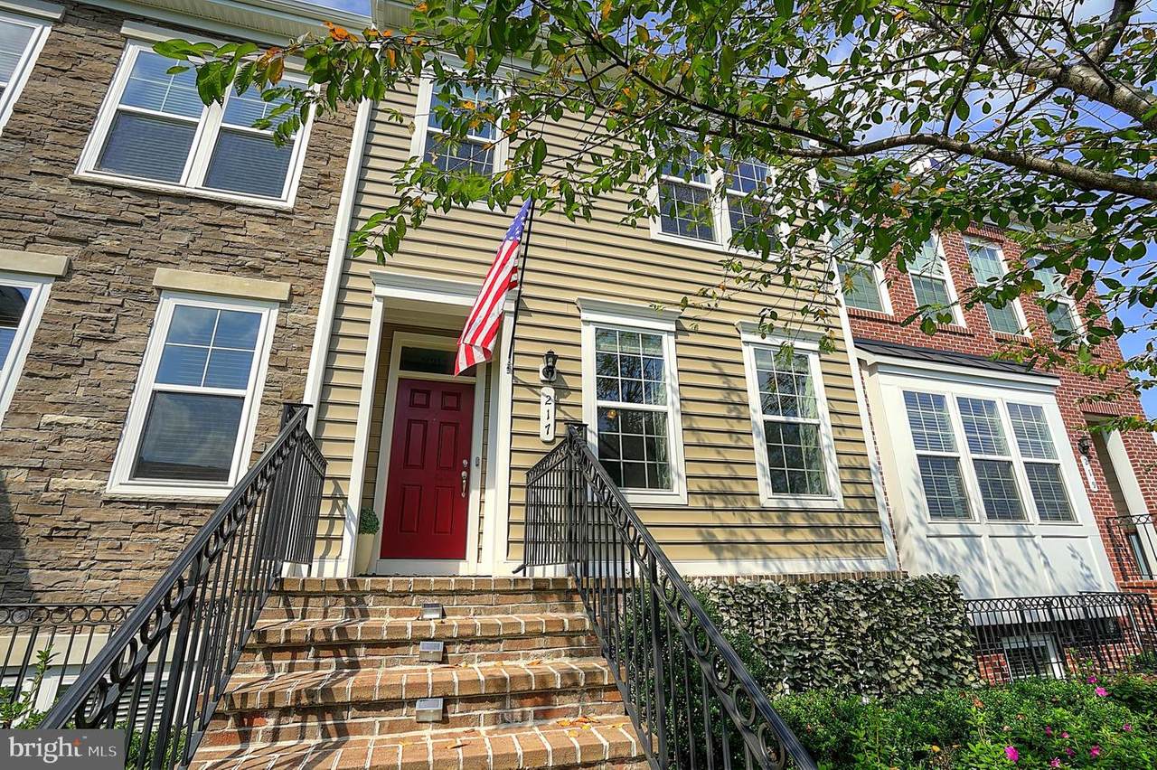 217 Apricot Street - Photo 1
