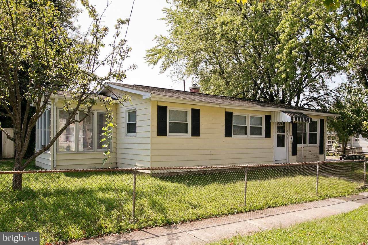 201 Liberty Avenue - Photo 1