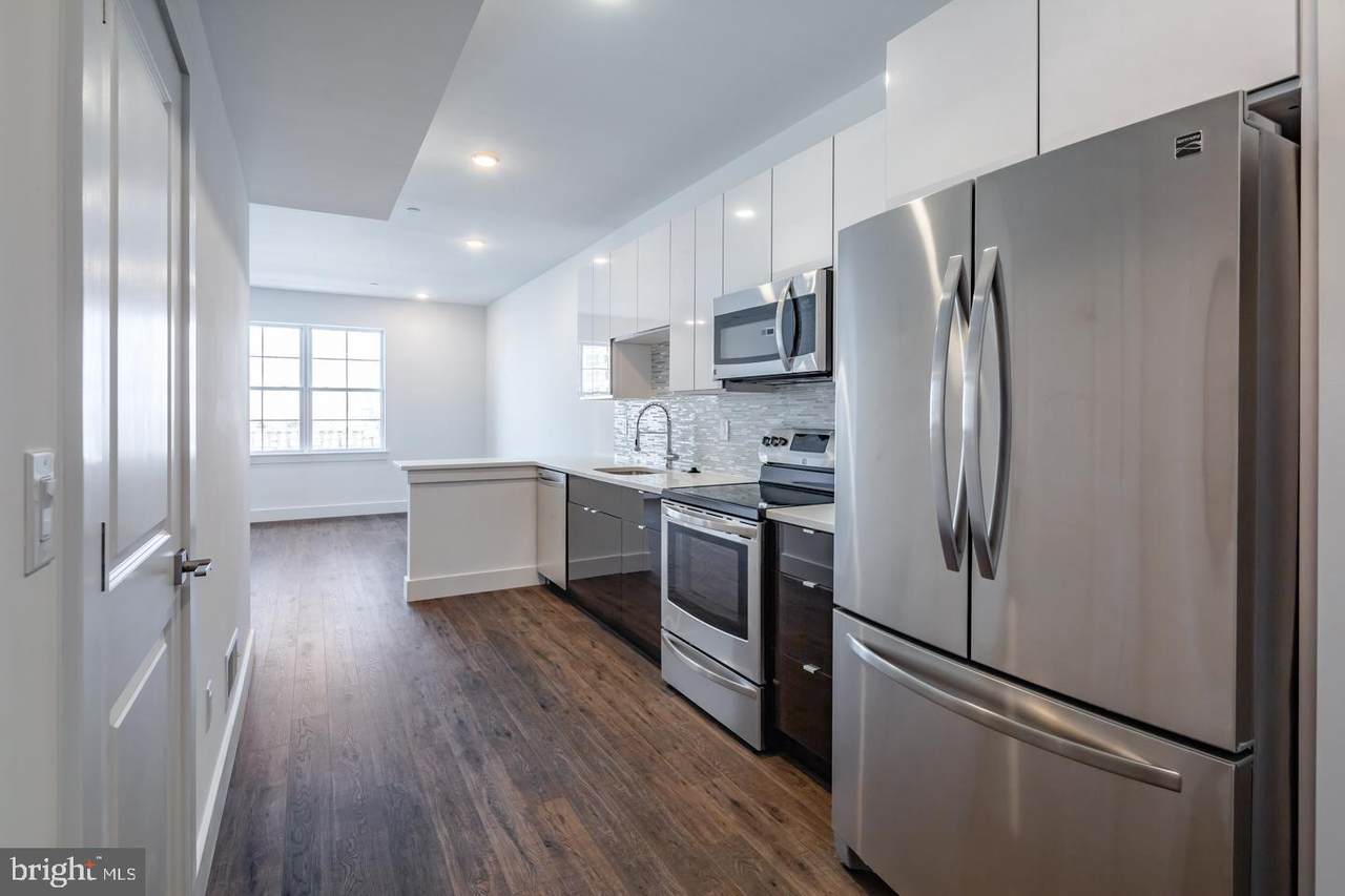 1427 Melon Street - Photo 1