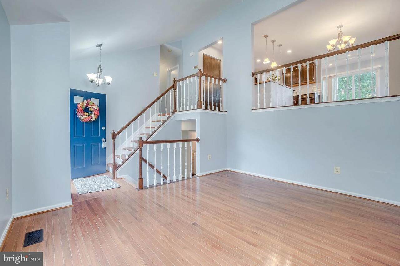 6 Robin Ridge Court - Photo 1
