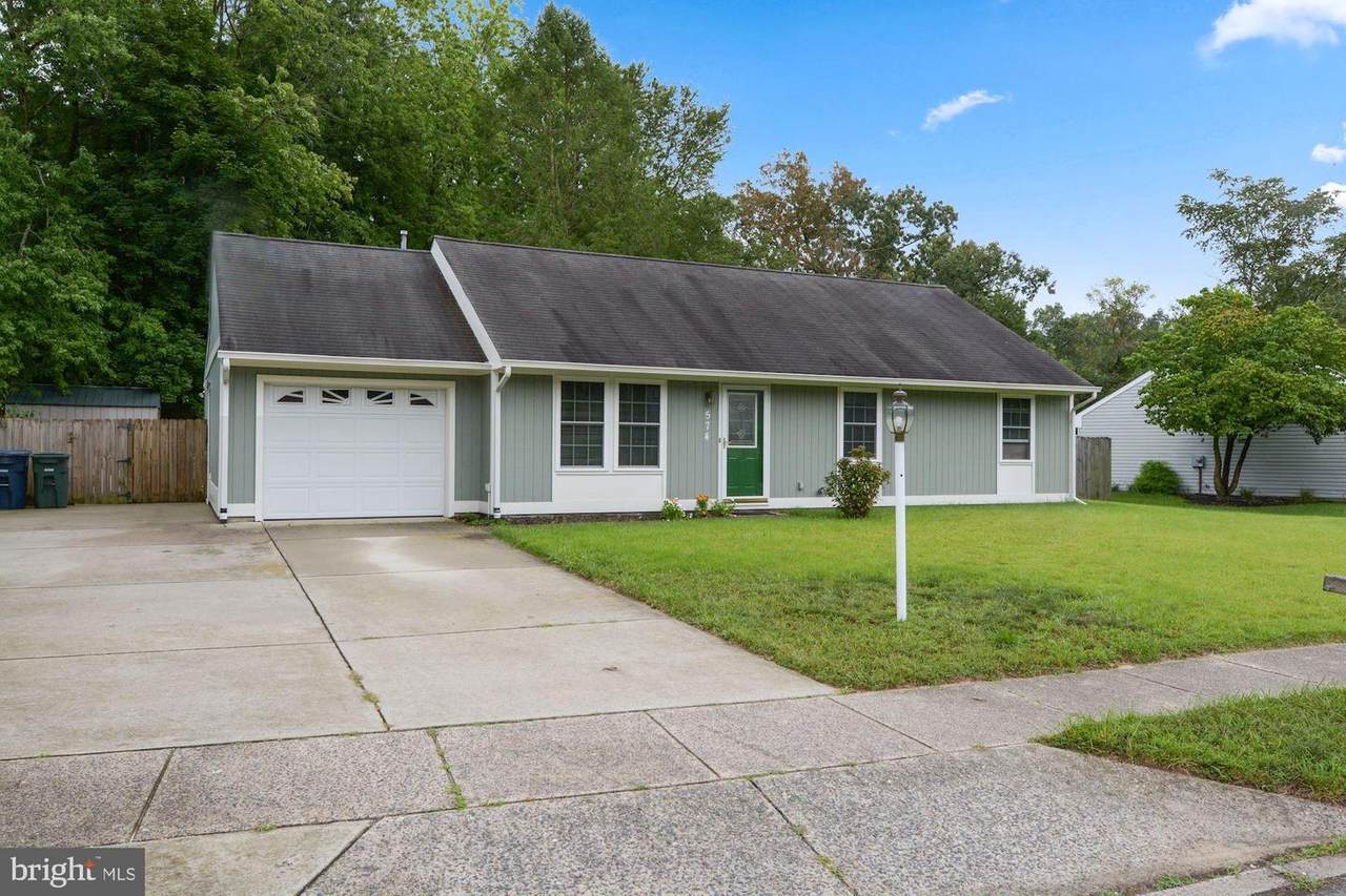 574 Greenbriar Drive - Photo 1
