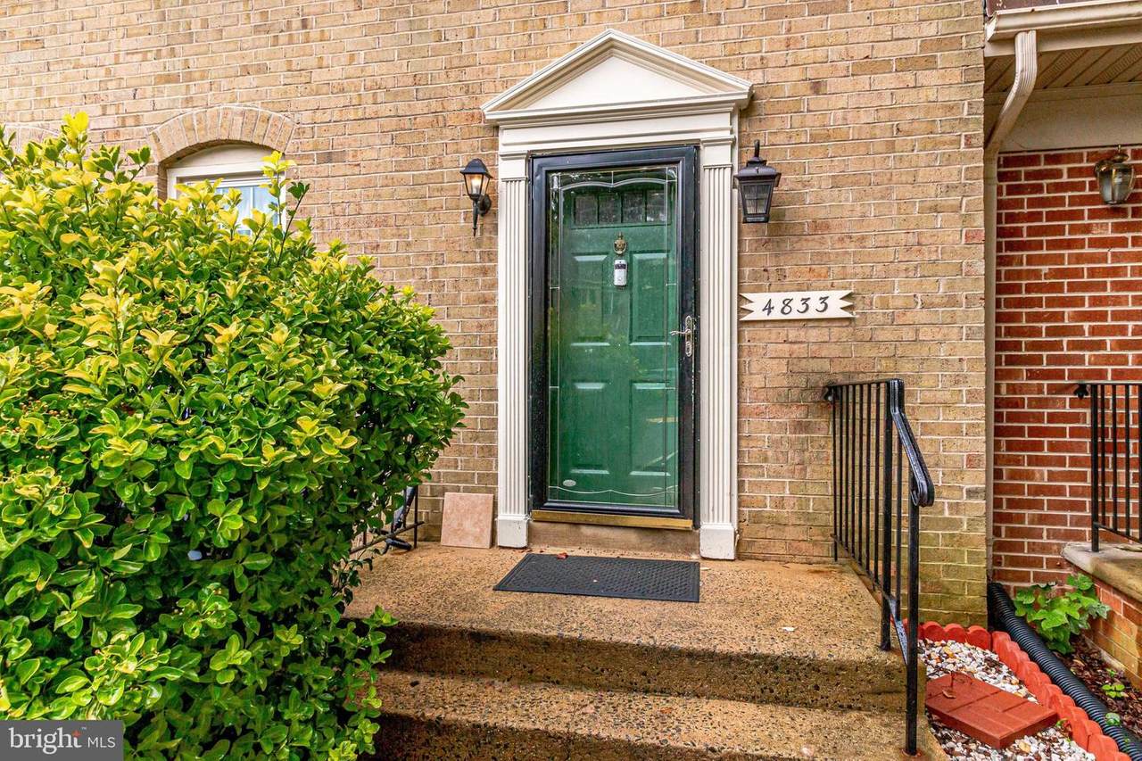 4833 Carriagepark Road - Photo 1