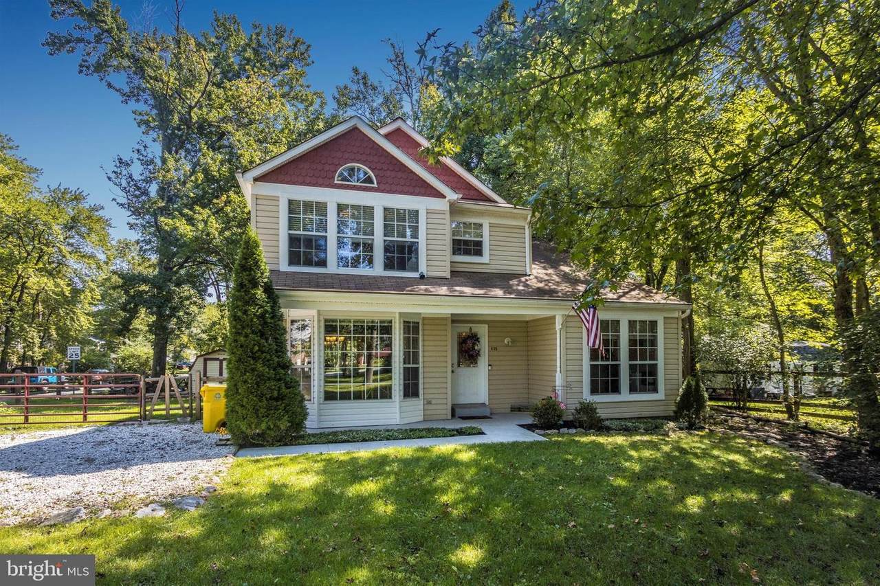 605 Carl Avenue - Photo 1