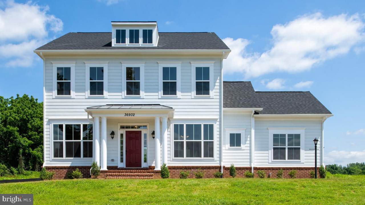 13135 Sagle Road - Photo 1
