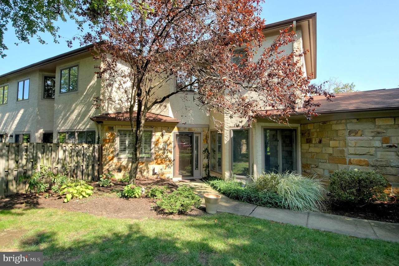 15 Woodmont Drive - Photo 1