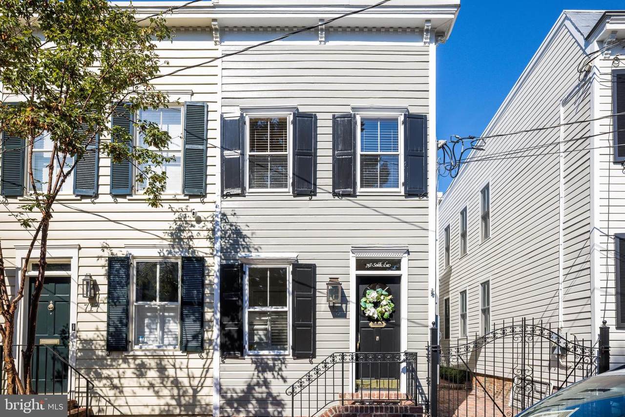715 Lee Street - Photo 1