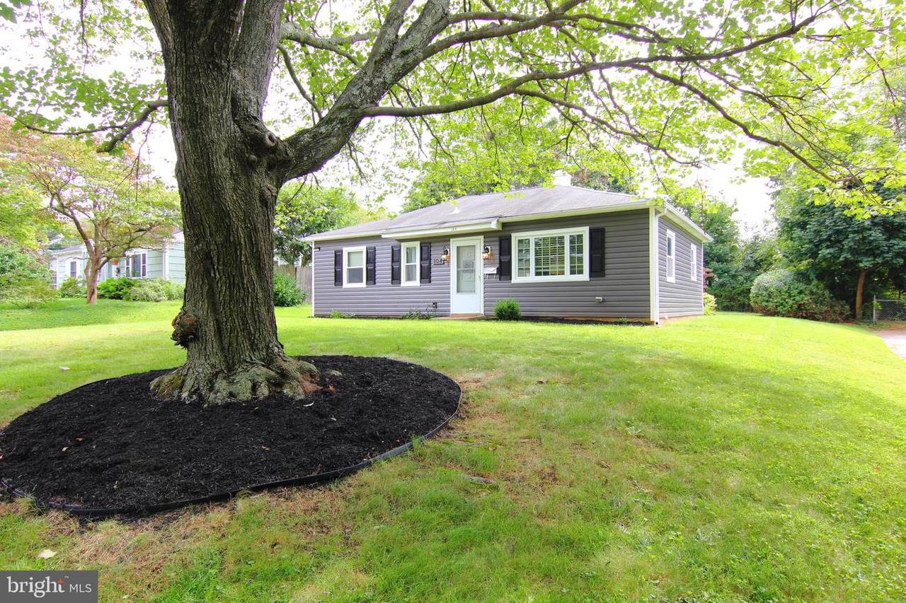 104 Lynbrook Road - Photo 1