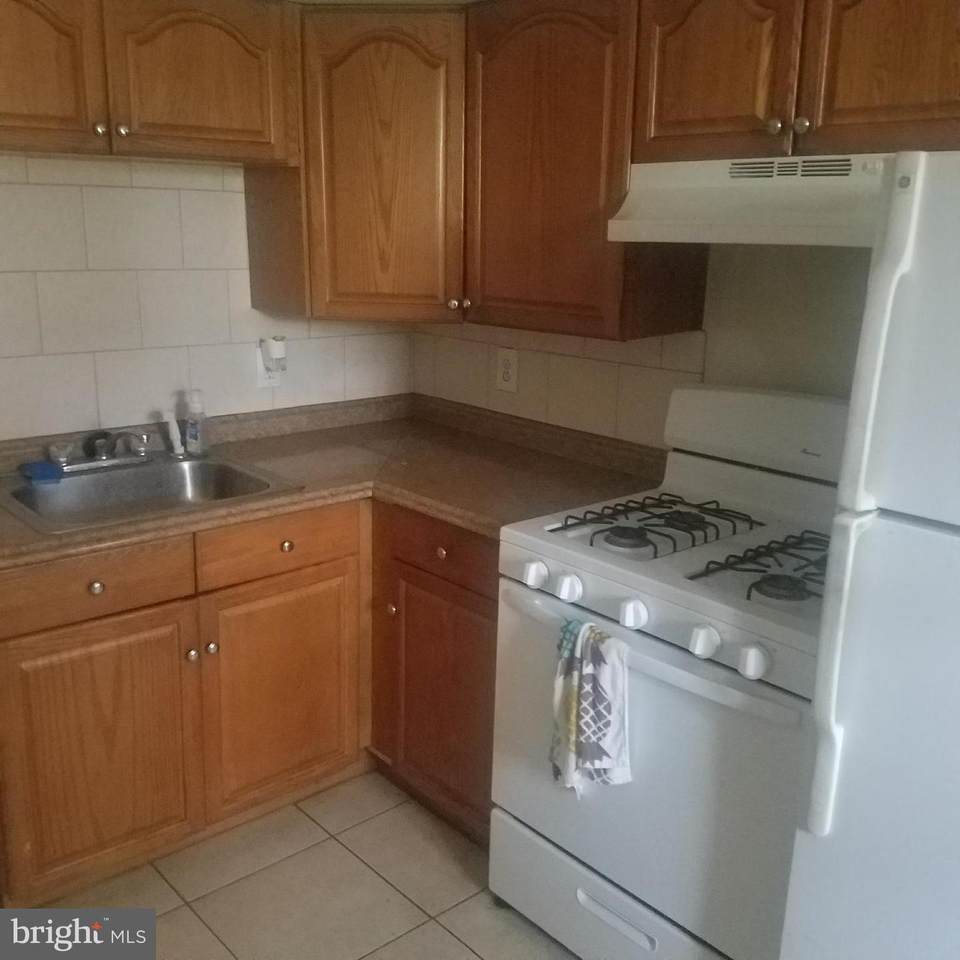 2434 Gordon Street - Photo 1